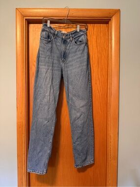 Abercrombie & Fitch Light Blue '90s Straight Ultra High Rise Jeans
